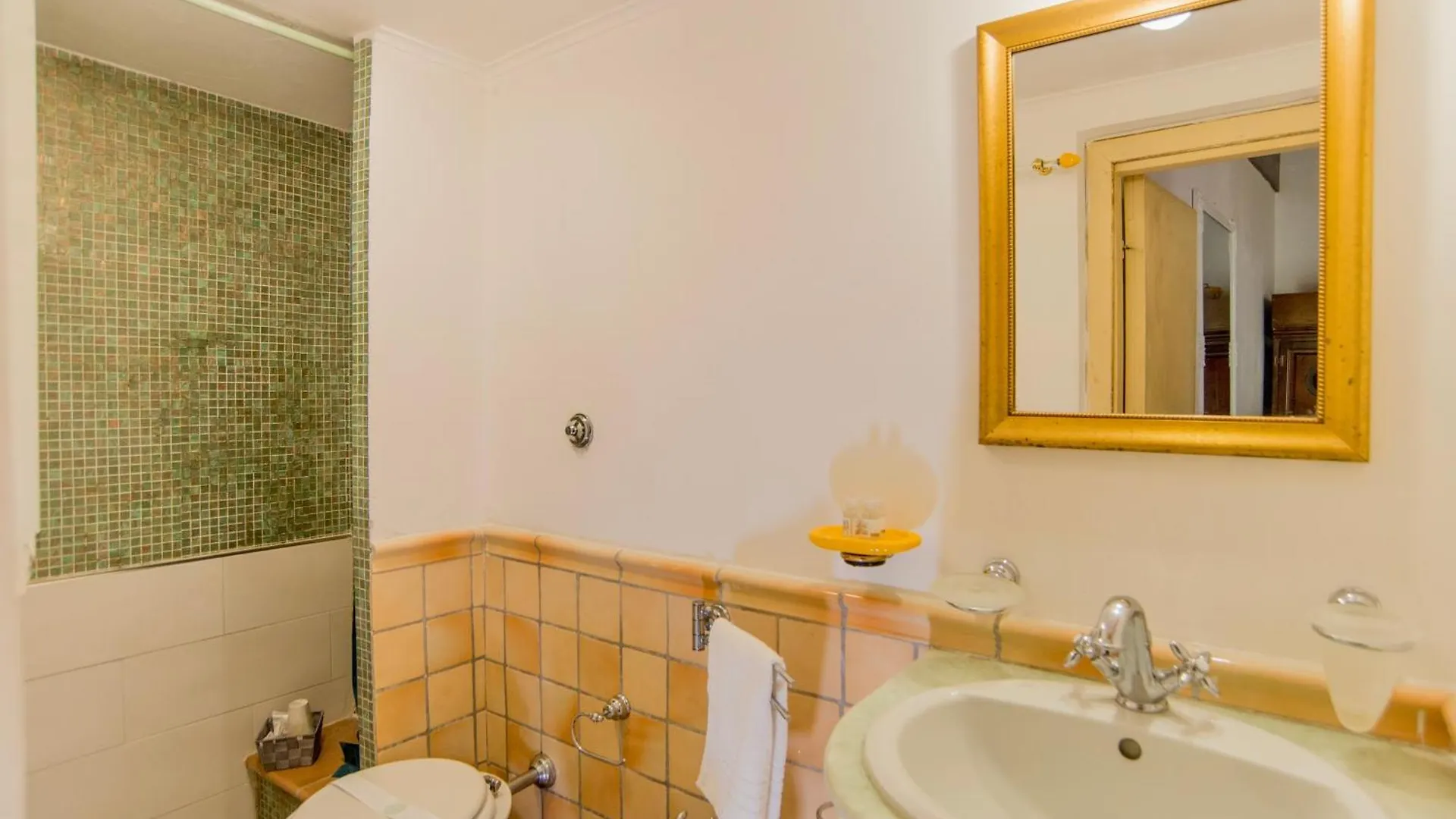 Trevi Fountain Apartment Roma 0*,